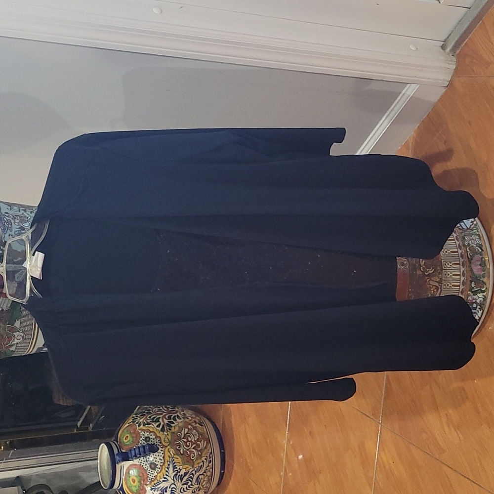 Jaclyn Smith gorgeous Holiday outfit!